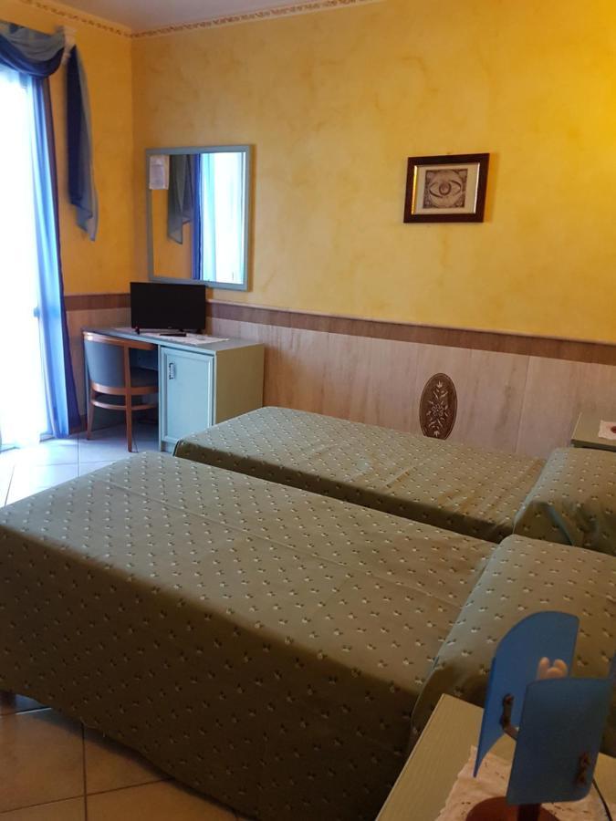 Hotel Nautilus Nicotera Eksteriør billede