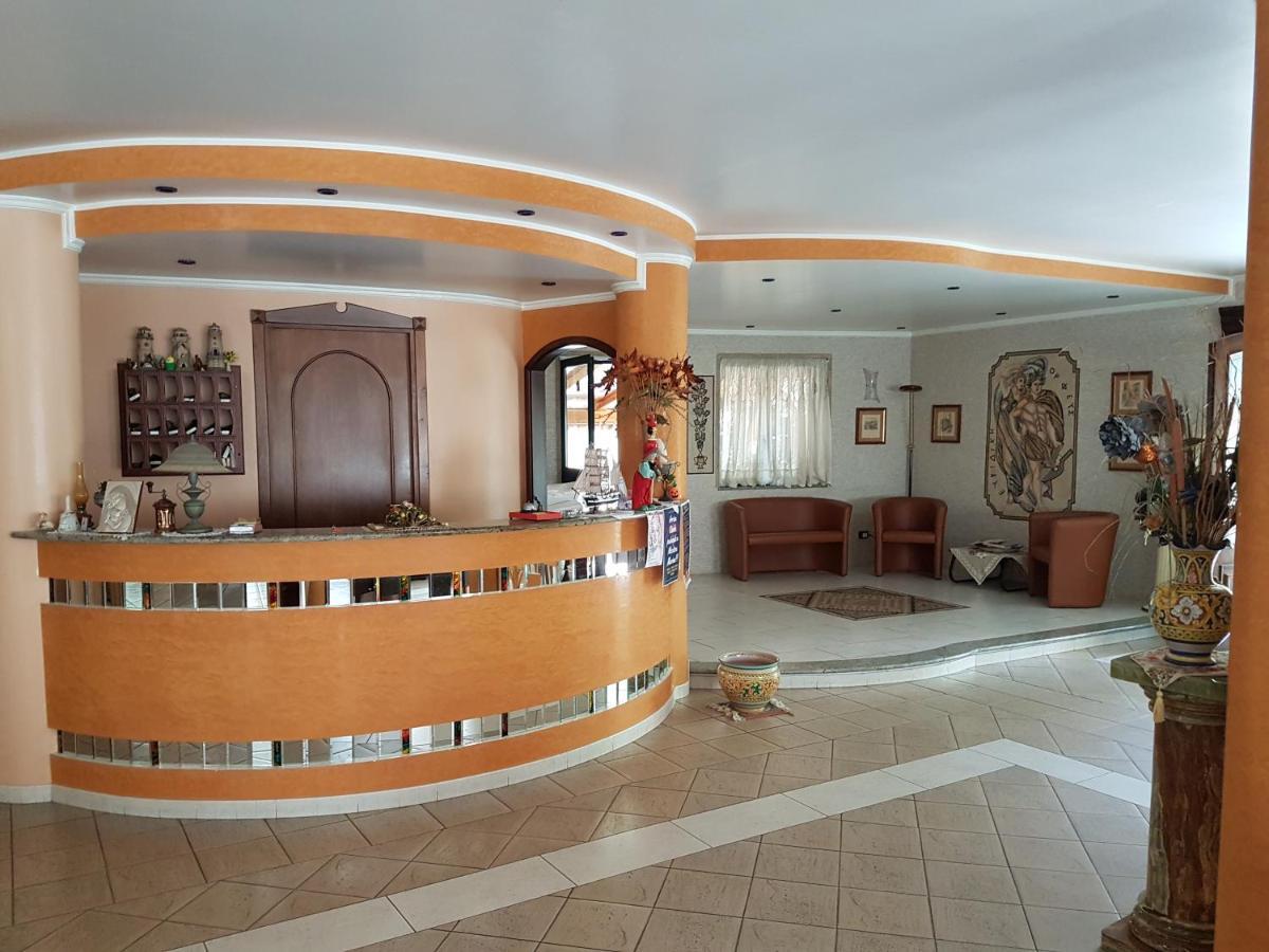 Hotel Nautilus Nicotera Eksteriør billede